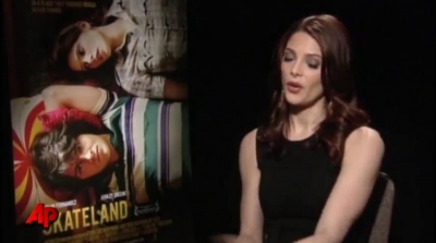 Ashley-Greene-dot-nl_Skatelandinterview-AP00052.jpg