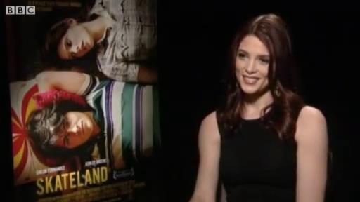 Ashley-Greene-dot-nl_Skatelandinterview-BBC00017.jpg