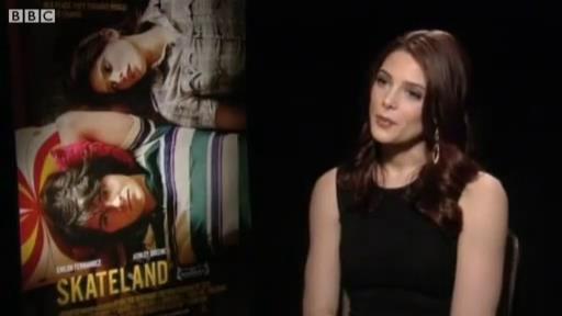 Ashley-Greene-dot-nl_Skatelandinterview-BBC00024.jpg