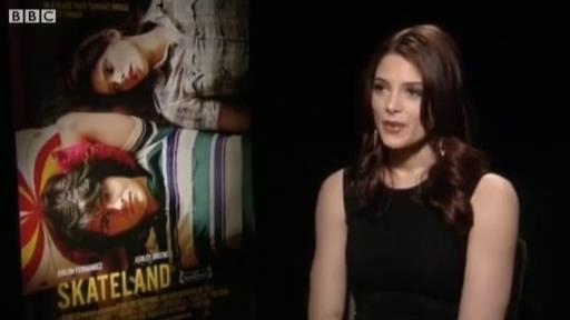 Ashley-Greene-dot-nl_Skatelandinterview-BBC00028.jpg