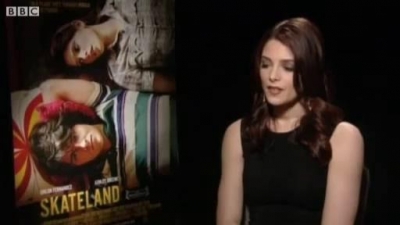 Ashley-Greene-dot-nl_Skatelandinterview-BBC00029.jpg