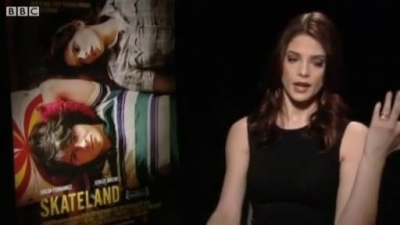 Ashley-Greene-dot-nl_Skatelandinterview-BBC00051.jpg