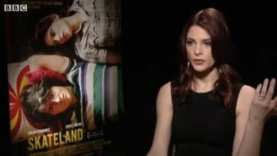 Ashley-Greene-dot-nl_Skatelandinterview-BBC00052.jpg