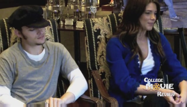Ashley-Greene-dot-nl_Skatelandinterview-CollegeMovieReviewCom0072.jpg