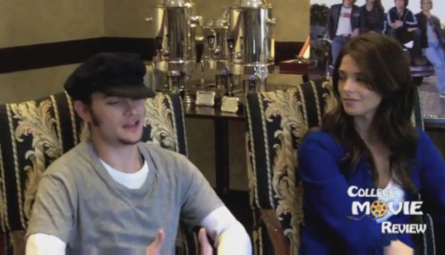 Ashley-Greene-dot-nl_Skatelandinterview-CollegeMovieReviewCom0097.jpg