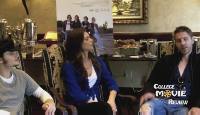 Ashley-Greene-dot-nl_Skatelandinterview-CollegeMovieReviewCom0121.jpg