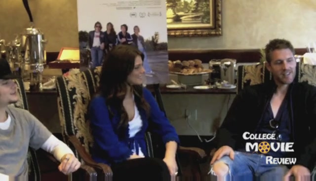 Ashley-Greene-dot-nl_Skatelandinterview-CollegeMovieReviewCom0123.jpg