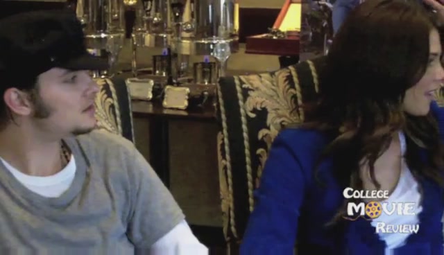 Ashley-Greene-dot-nl_Skatelandinterview-CollegeMovieReviewCom0149.jpg