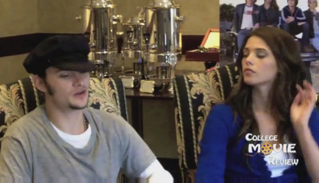 Ashley-Greene-dot-nl_Skatelandinterview-CollegeMovieReviewCom0206.jpg