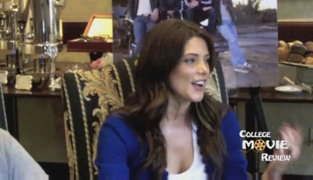 Ashley-Greene-dot-nl_Skatelandinterview-CollegeMovieReviewCom0228.jpg