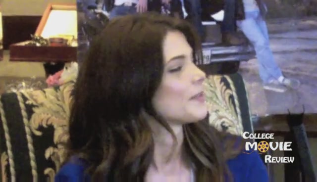 Ashley-Greene-dot-nl_Skatelandinterview-CollegeMovieReviewCom0231.jpg
