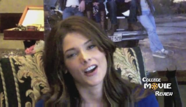 Ashley-Greene-dot-nl_Skatelandinterview-CollegeMovieReviewCom0232.jpg