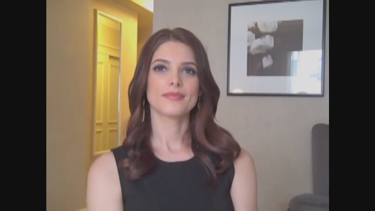 Ashley-Greene-dot-nl_Skatelandinterview-ComingSoonNet0002.jpg