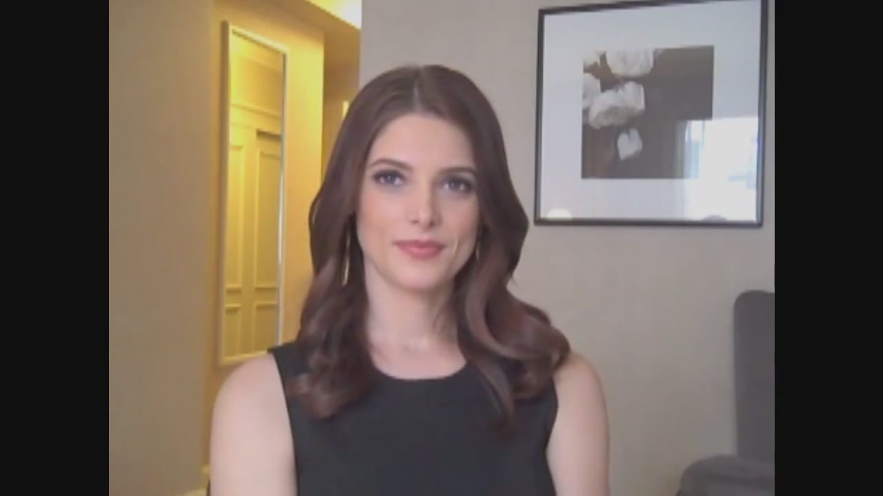 Ashley-Greene-dot-nl_Skatelandinterview-ComingSoonNet0006.jpg