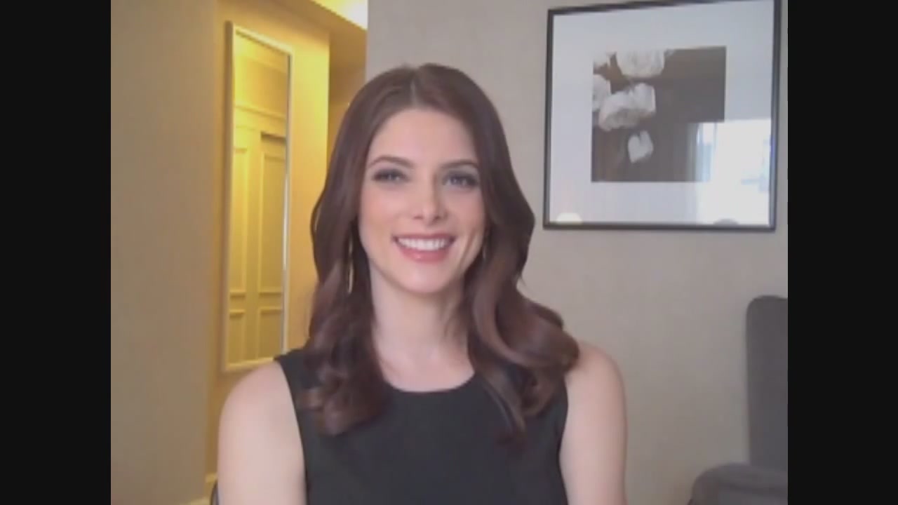 Ashley-Greene-dot-nl_Skatelandinterview-ComingSoonNet0007.jpg