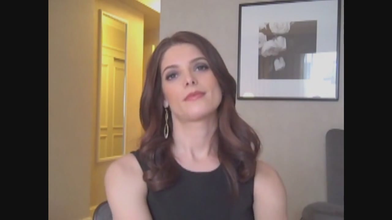 Ashley-Greene-dot-nl_Skatelandinterview-ComingSoonNet0021.jpg