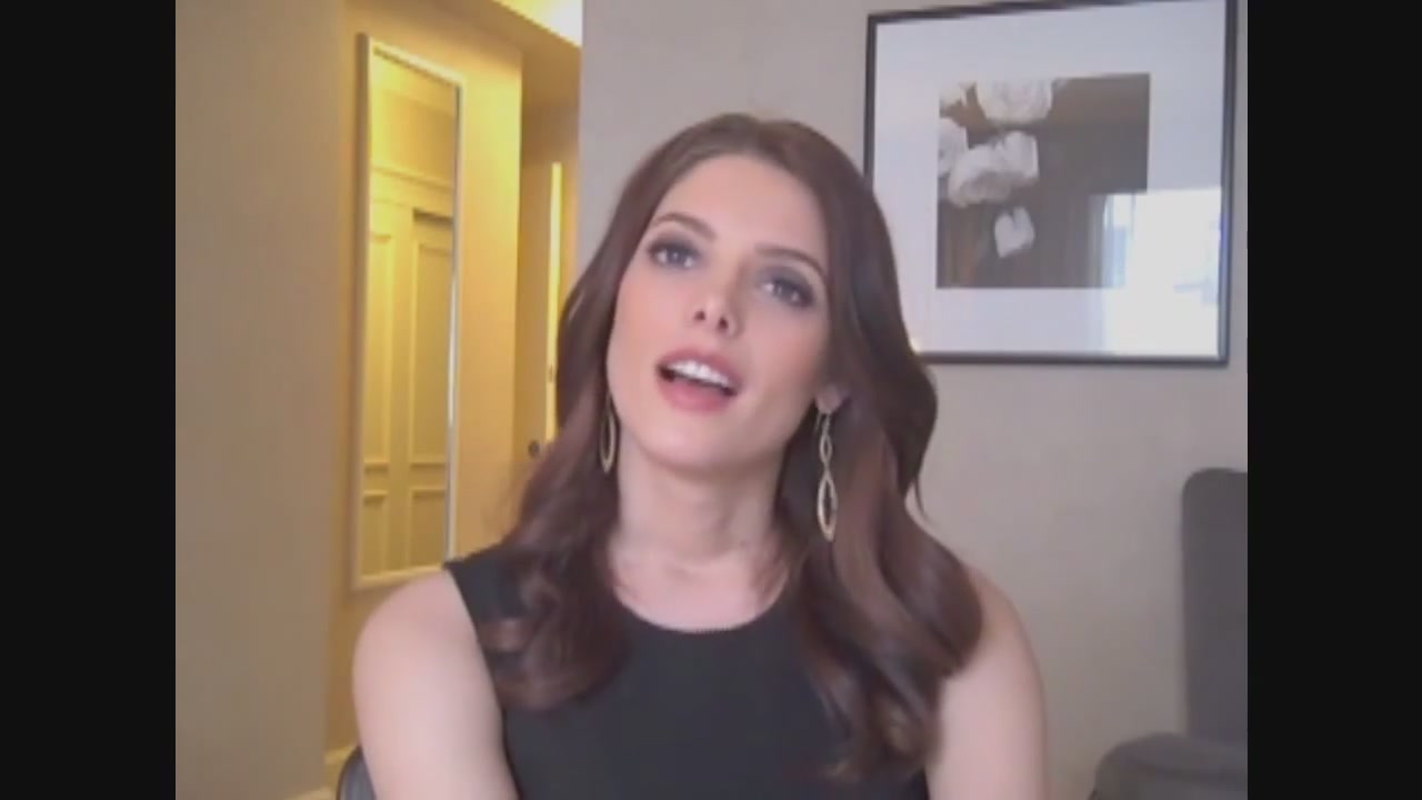 Ashley-Greene-dot-nl_Skatelandinterview-ComingSoonNet0053.jpg