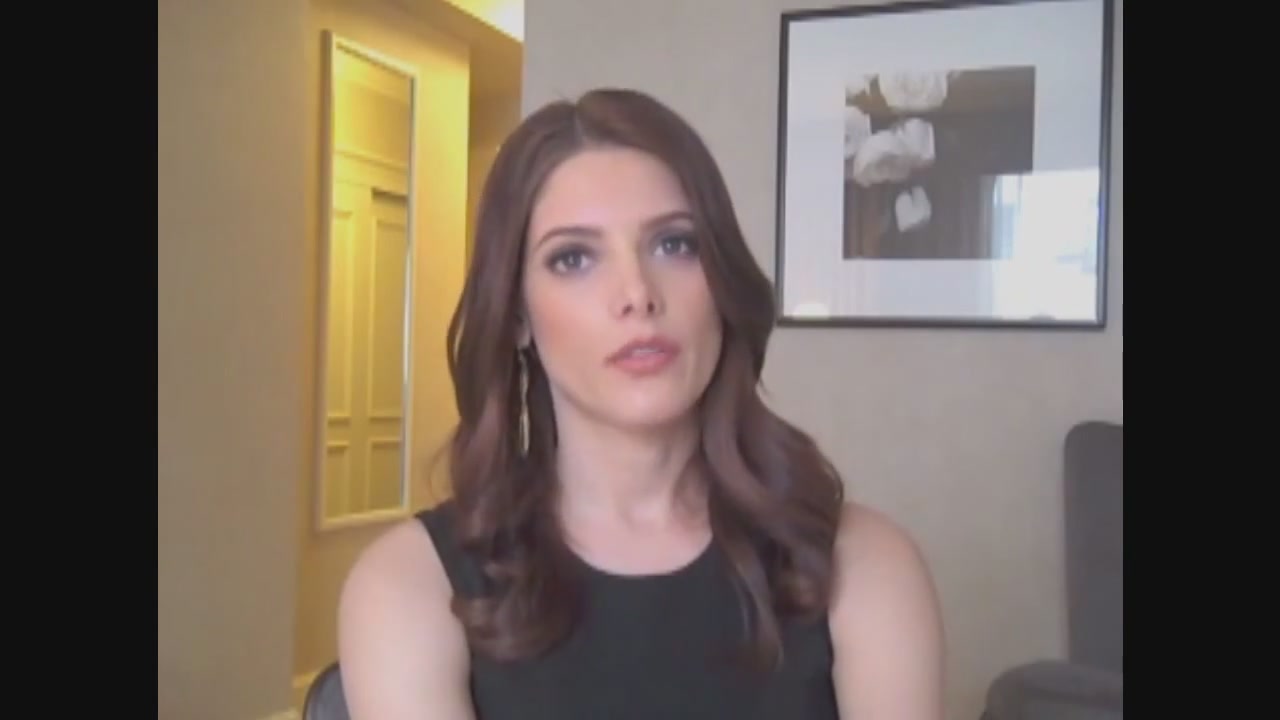 Ashley-Greene-dot-nl_Skatelandinterview-ComingSoonNet0070.jpg