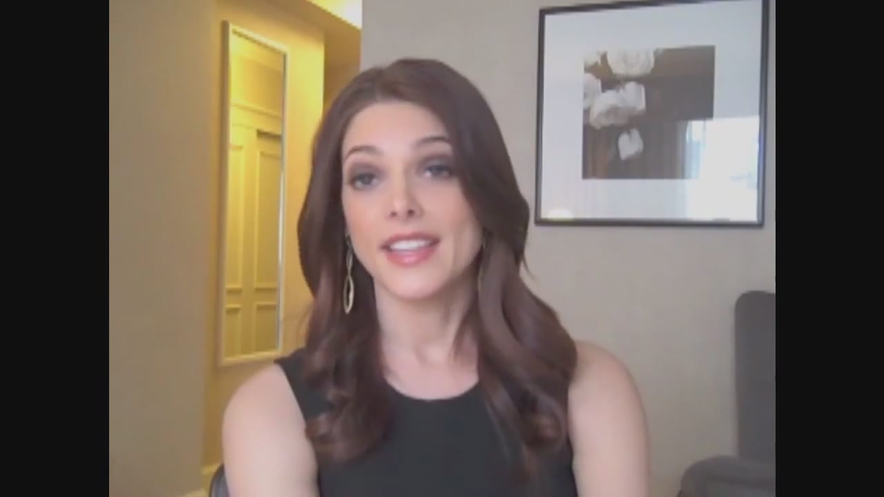 Ashley-Greene-dot-nl_Skatelandinterview-ComingSoonNet0103.jpg