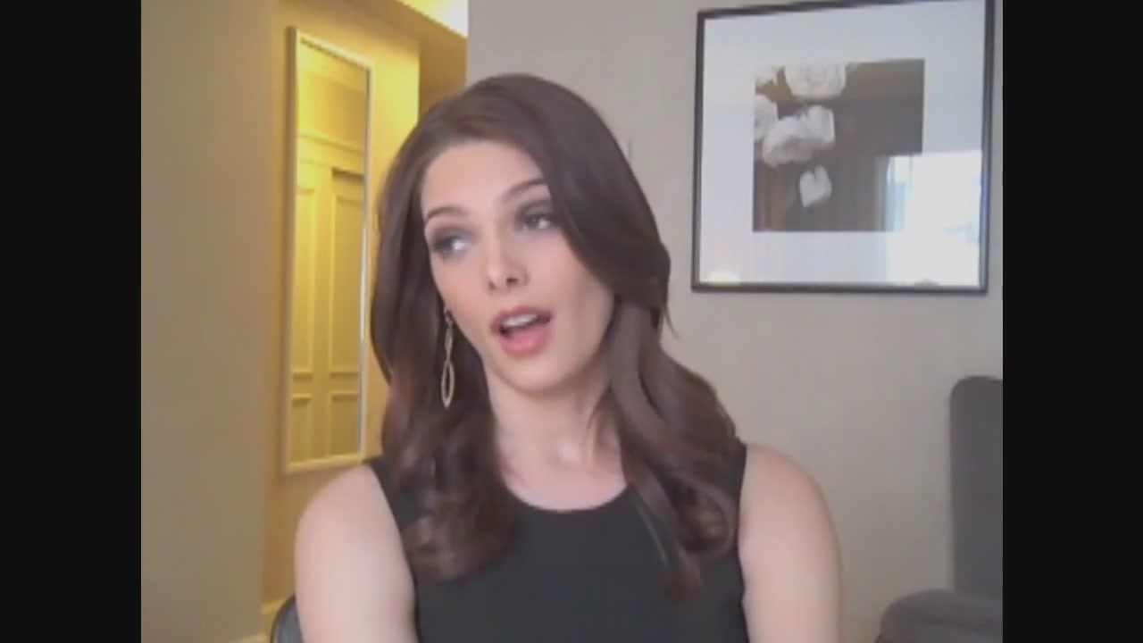 Ashley-Greene-dot-nl_Skatelandinterview-ComingSoonNet0104.jpg