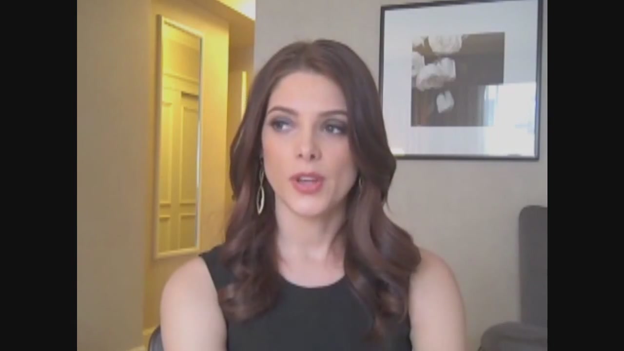 Ashley-Greene-dot-nl_Skatelandinterview-ComingSoonNet0109.jpg