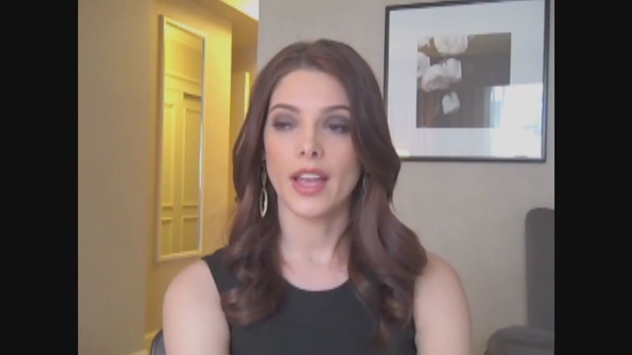 Ashley-Greene-dot-nl_Skatelandinterview-ComingSoonNet0110.jpg