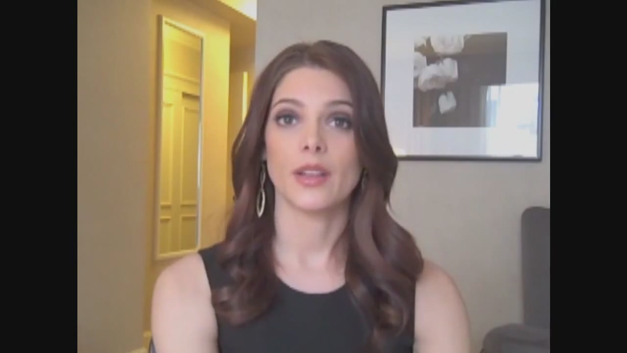 Ashley-Greene-dot-nl_Skatelandinterview-ComingSoonNet0111.jpg