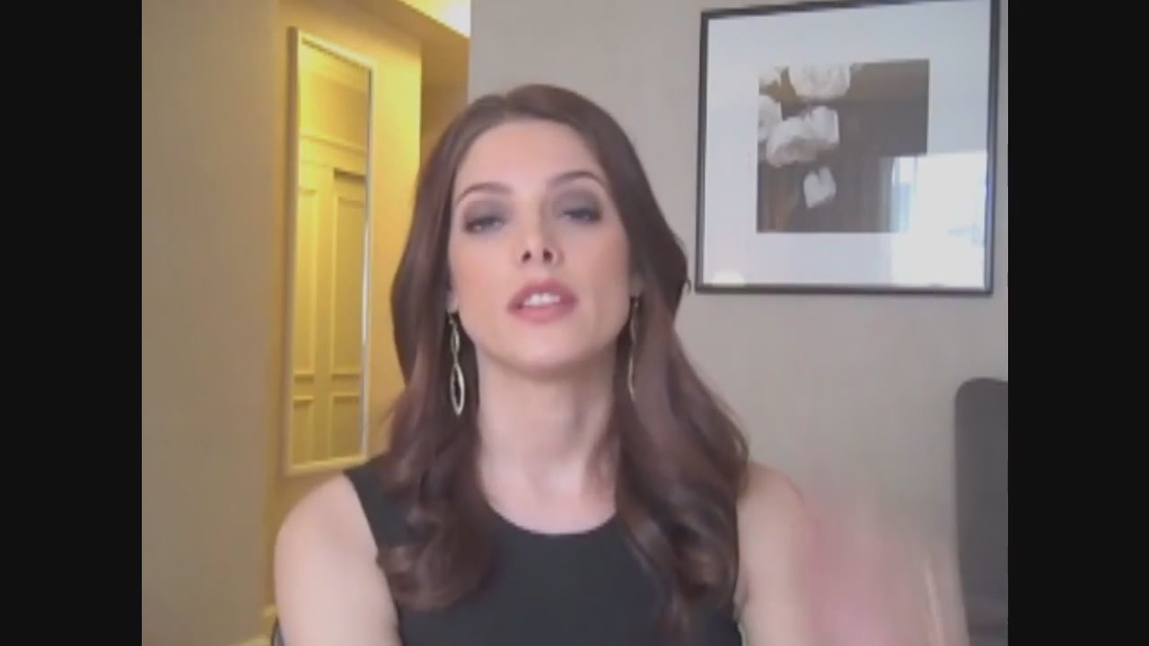 Ashley-Greene-dot-nl_Skatelandinterview-ComingSoonNet0113.jpg