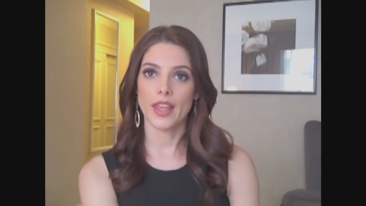 Ashley-Greene-dot-nl_Skatelandinterview-ComingSoonNet0114.jpg