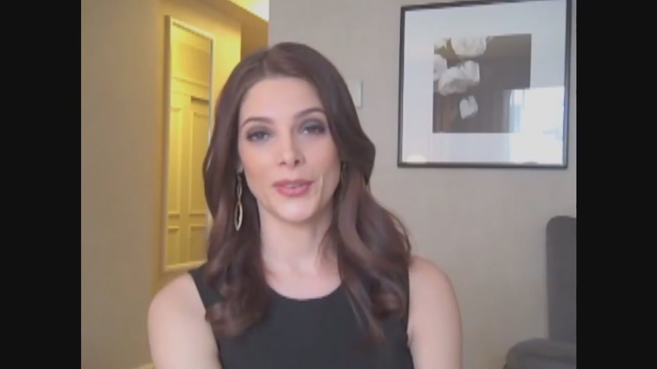 Ashley-Greene-dot-nl_Skatelandinterview-ComingSoonNet0117.jpg