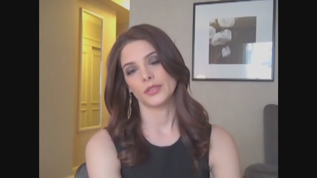 Ashley-Greene-dot-nl_Skatelandinterview-ComingSoonNet0165.jpg