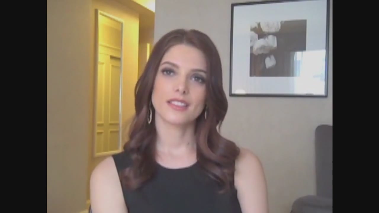 Ashley-Greene-dot-nl_Skatelandinterview-ComingSoonNet0250.jpg