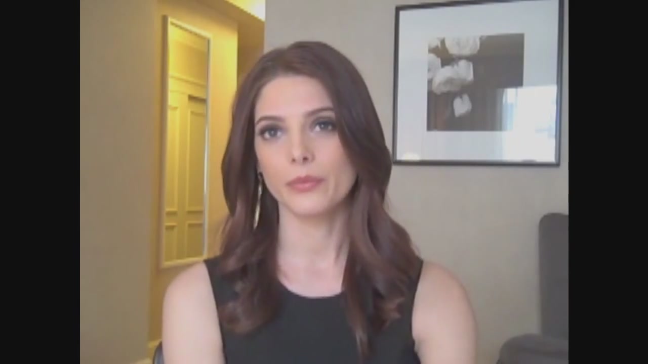 Ashley-Greene-dot-nl_Skatelandinterview-ComingSoonNet0295.jpg
