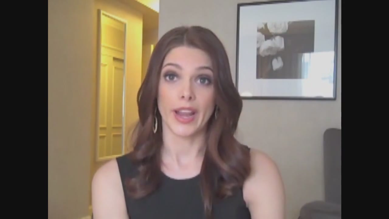 Ashley-Greene-dot-nl_Skatelandinterview-ComingSoonNet0301.jpg