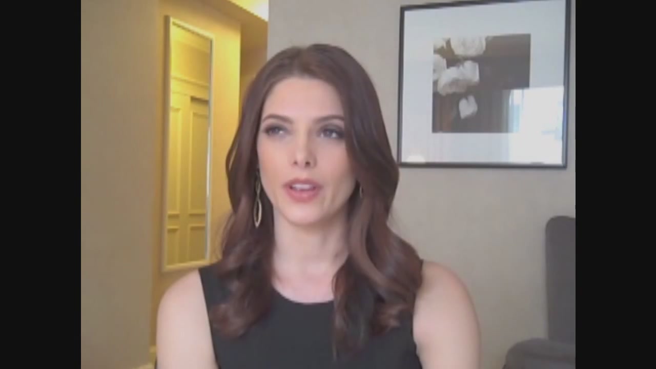 Ashley-Greene-dot-nl_Skatelandinterview-ComingSoonNet0309.jpg