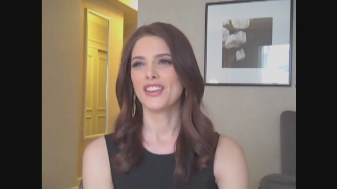 Ashley-Greene-dot-nl_Skatelandinterview-ComingSoonNet0320.jpg