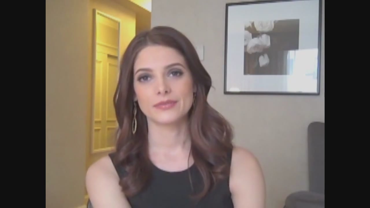 Ashley-Greene-dot-nl_Skatelandinterview-ComingSoonNet0371.jpg