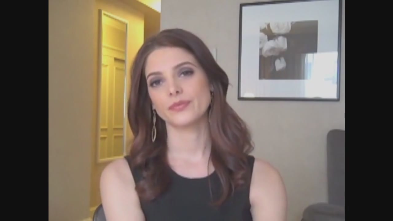 Ashley-Greene-dot-nl_Skatelandinterview-ComingSoonNet0372.jpg
