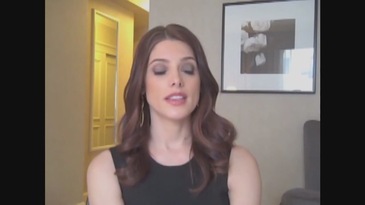 Ashley-Greene-dot-nl_Skatelandinterview-ComingSoonNet0390.jpg