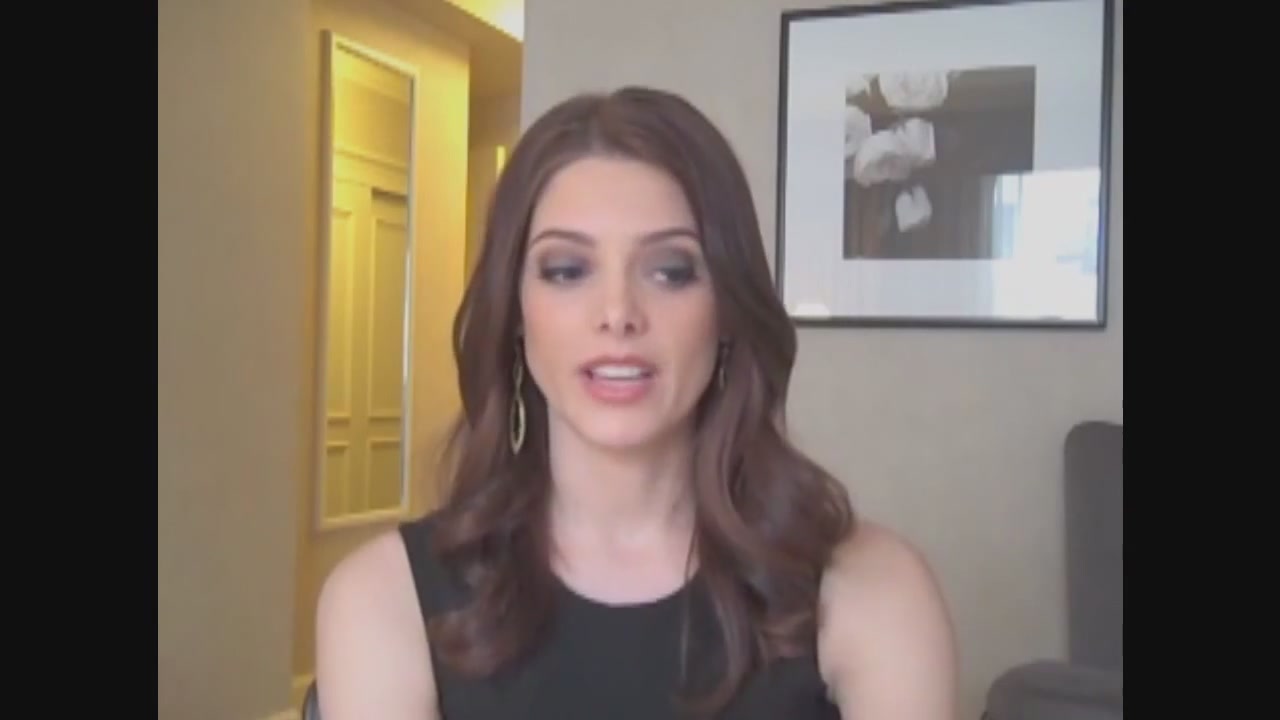 Ashley-Greene-dot-nl_Skatelandinterview-ComingSoonNet0409.jpg