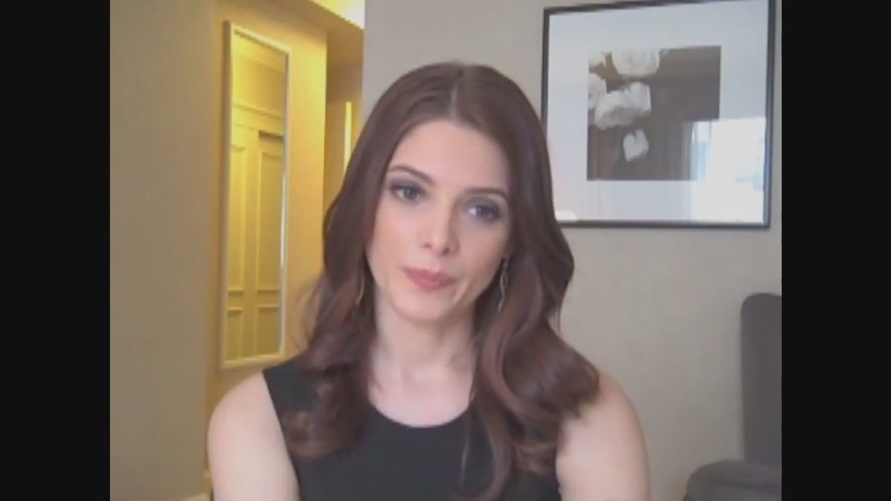 Ashley-Greene-dot-nl_Skatelandinterview-ComingSoonNet0414.jpg