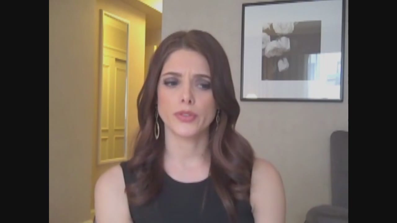Ashley-Greene-dot-nl_Skatelandinterview-ComingSoonNet0592.jpg