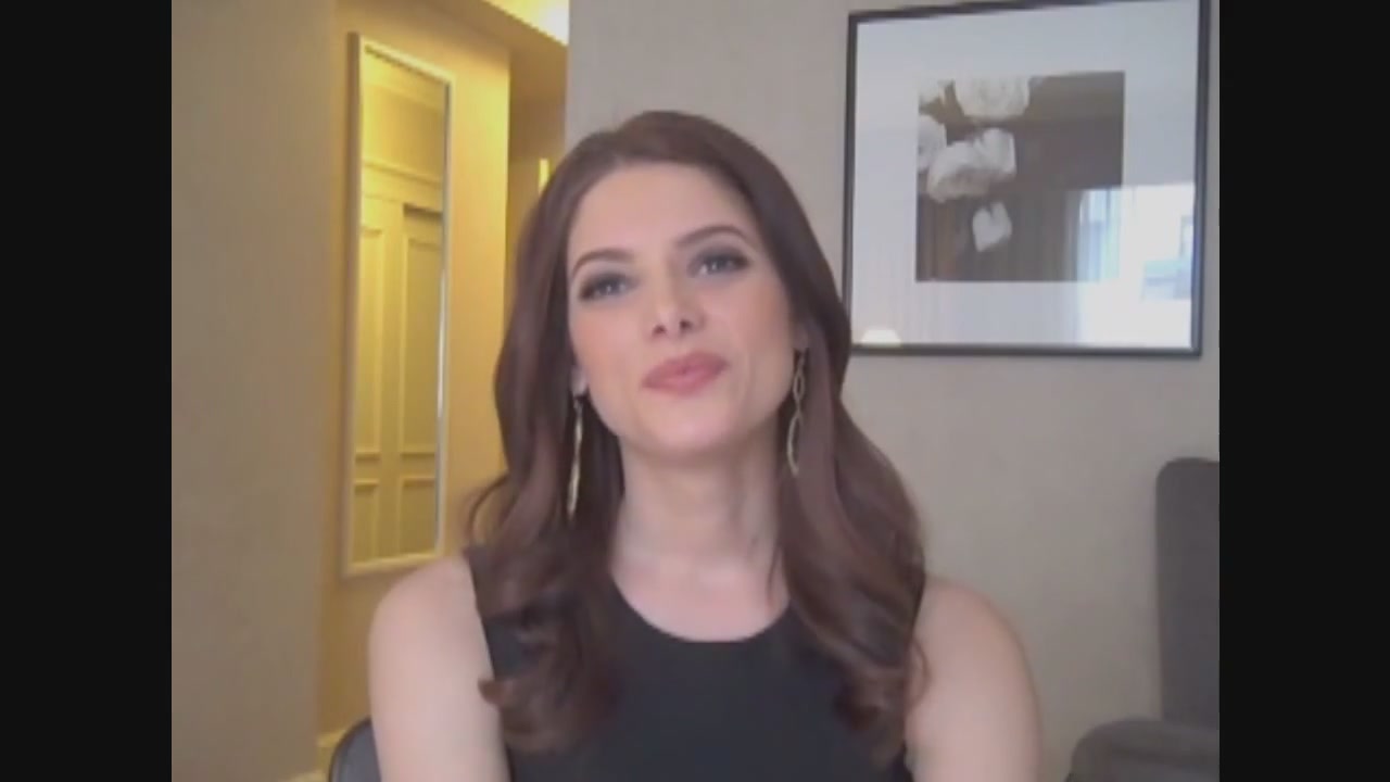 Ashley-Greene-dot-nl_Skatelandinterview-ComingSoonNet0704.jpg