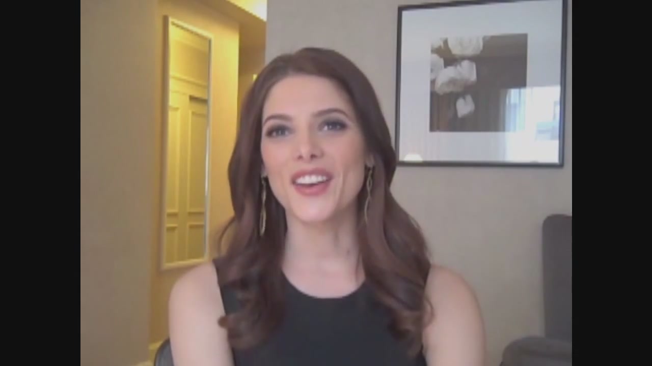 Ashley-Greene-dot-nl_Skatelandinterview-ComingSoonNet0705.jpg