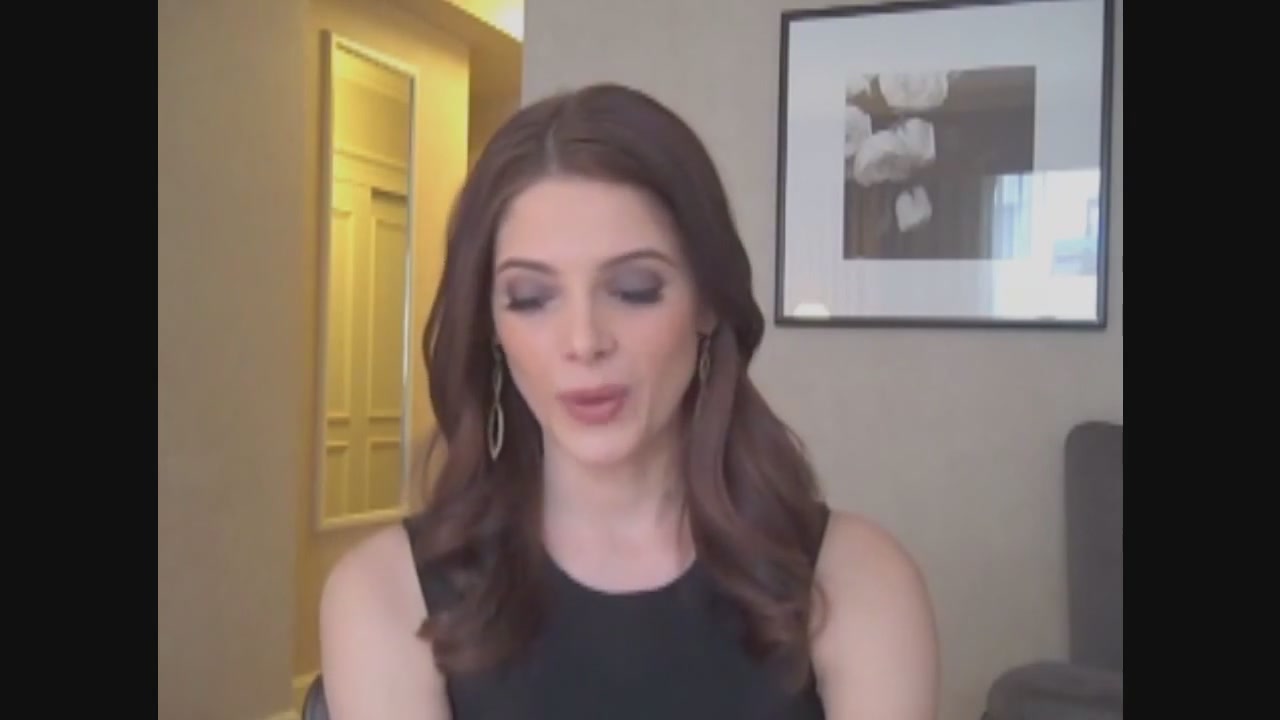 Ashley-Greene-dot-nl_Skatelandinterview-ComingSoonNet0712.jpg
