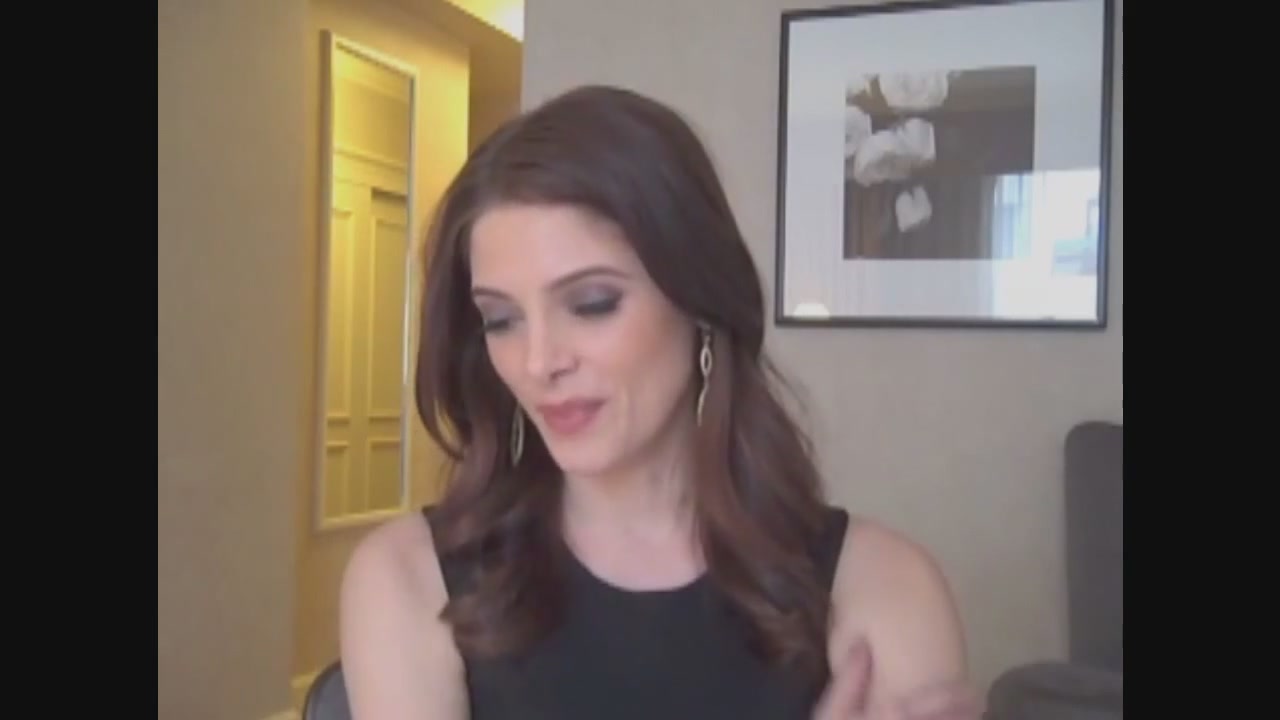 Ashley-Greene-dot-nl_Skatelandinterview-ComingSoonNet0713.jpg