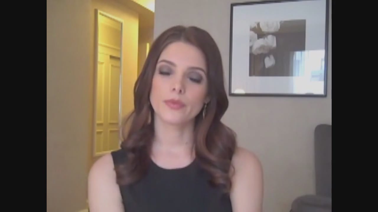 Ashley-Greene-dot-nl_Skatelandinterview-ComingSoonNet0730.jpg