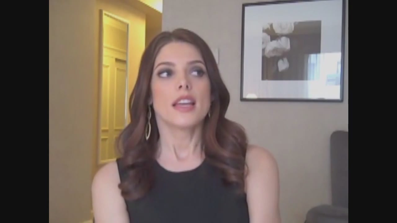 Ashley-Greene-dot-nl_Skatelandinterview-ComingSoonNet0732.jpg