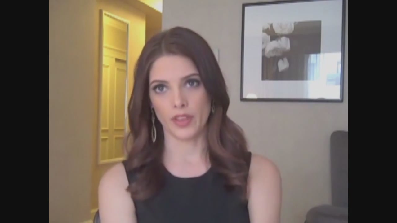 Ashley-Greene-dot-nl_Skatelandinterview-ComingSoonNet0744.jpg