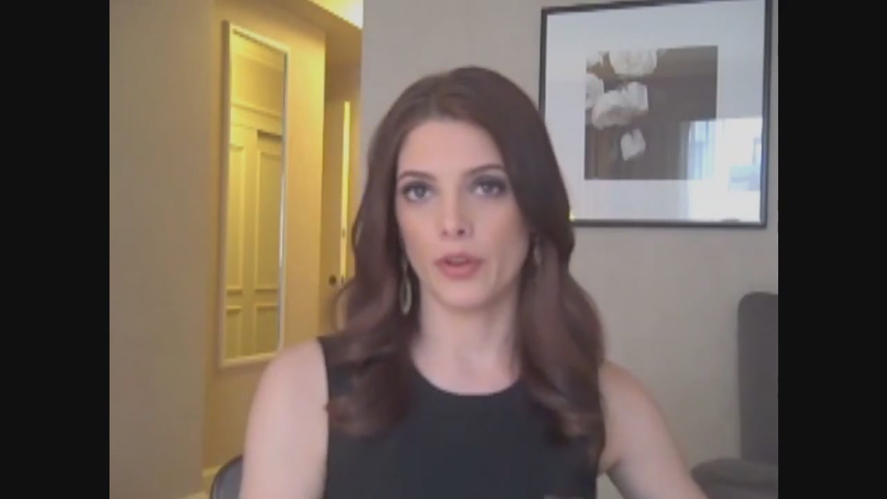 Ashley-Greene-dot-nl_Skatelandinterview-ComingSoonNet0745.jpg